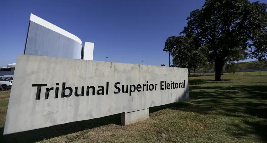 TSE cria conselho para monitorar desinformação e IA nas eleições