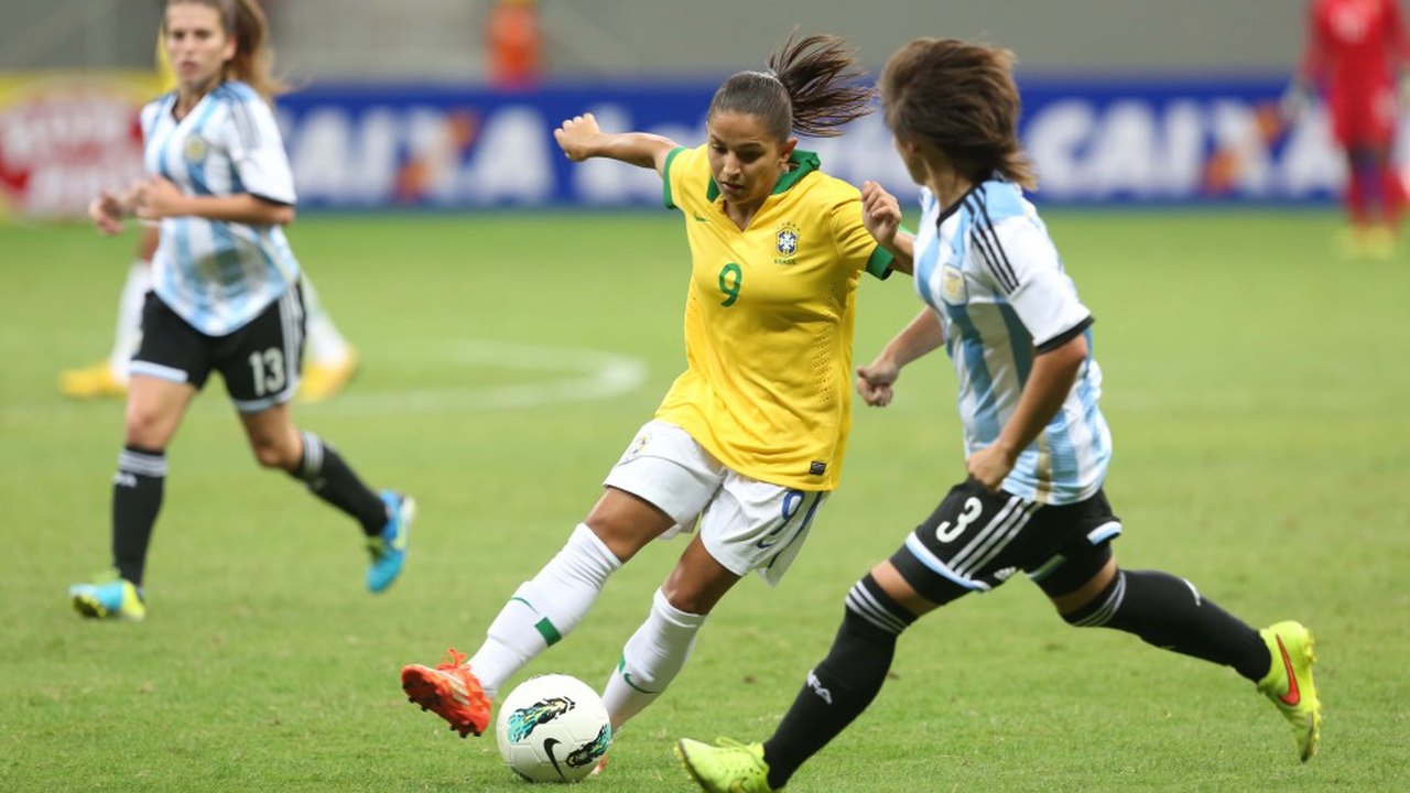 Brasil goleia Argentina por 4 a 0 na estreia do Torneio Internacional