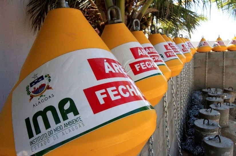 Estado instala 40 conjuntos de boias de proteção ambiental na Piscina do Amor