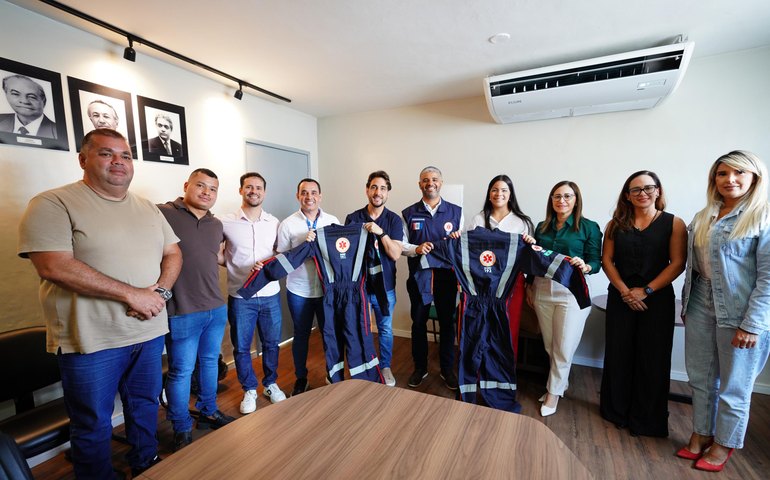 Sesau entrega mais de 1.500 novos equipamentos de proteção para socorristas do Samu em Alagoas