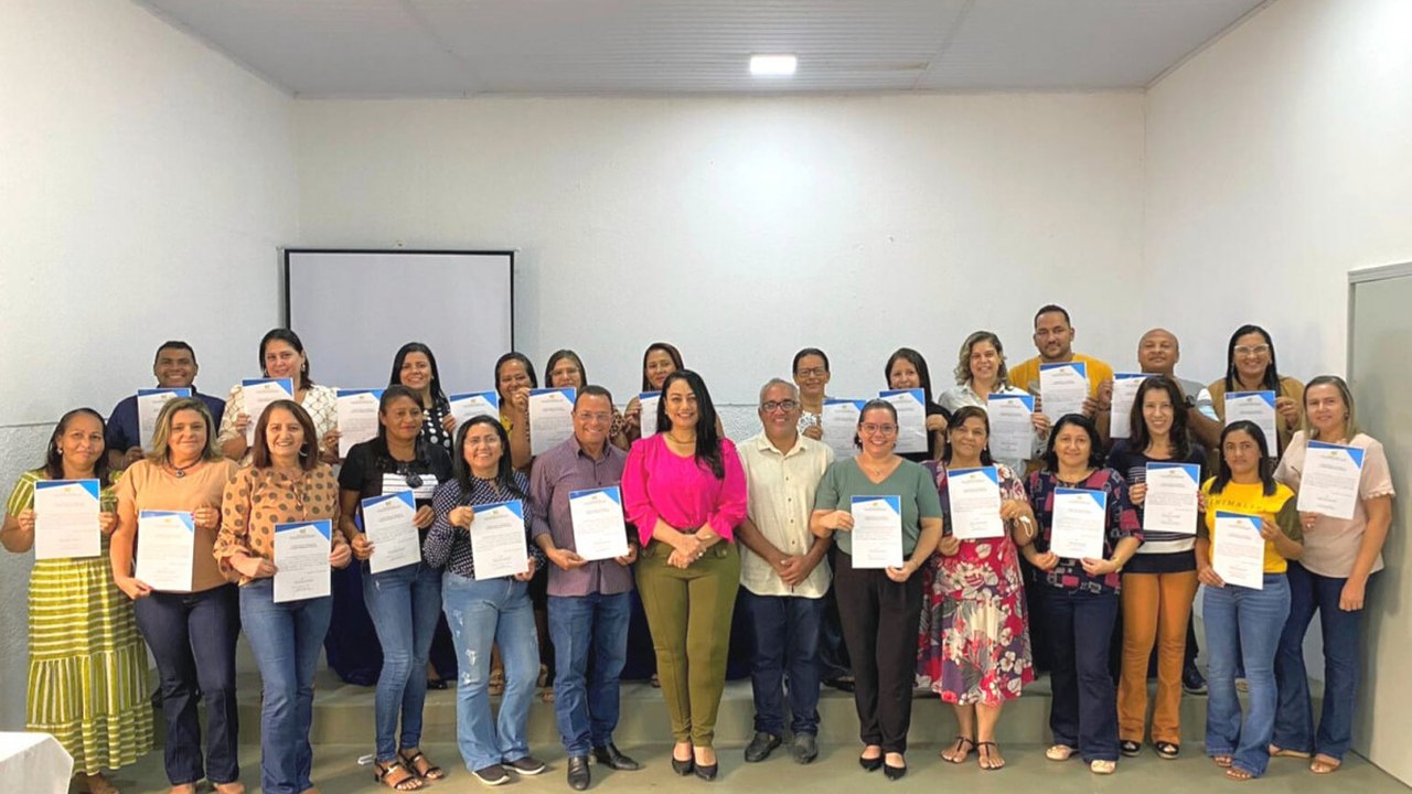 Membros do Conselho Municipal de Educação são empossados em Major Izidoro