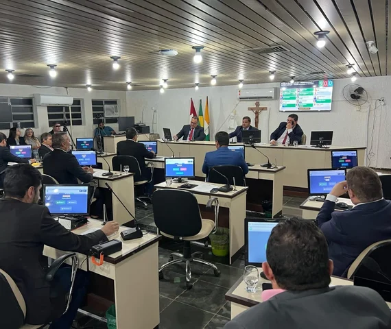 Pela terceira vez em 2026, Câmara de Palmeira suspende sessão por problemas em equipamentos