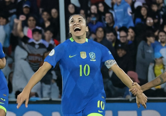 Brasil é campeão da Copa América Feminina: Marta brilha no tempo normal e Lorena decide nos pênaltis