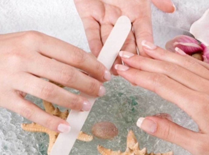 Procura por manicure e pedicure é crescente nos cursos profissionalizantes
