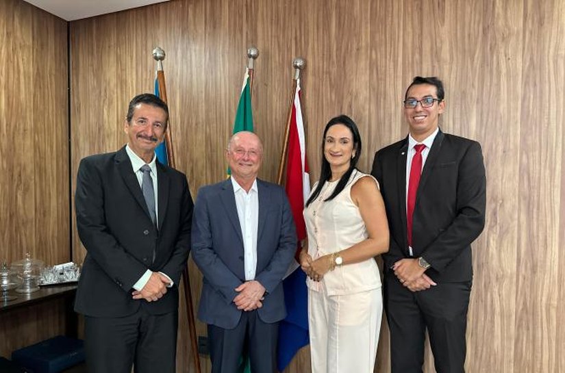 Presidente do TCE/AL recebe representantes do Conselho Regional de Contabilidade