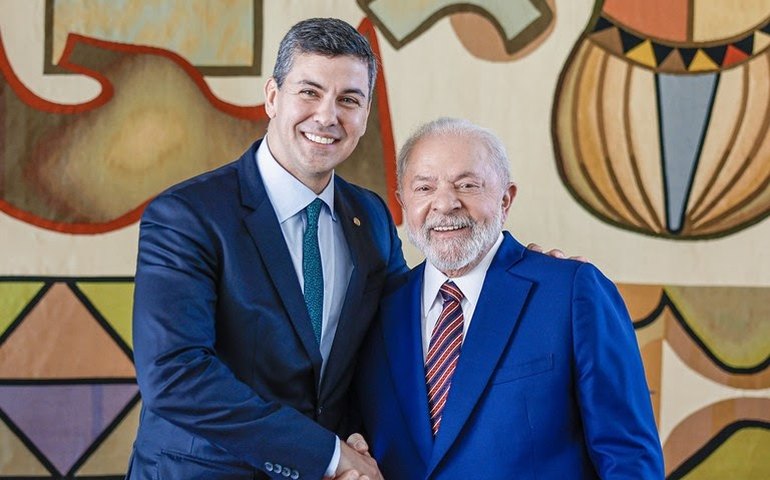 Lula participa da posse do presidente do Paraguai nesta terça (15/8), em Assunção