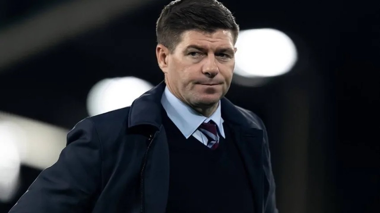 Aston Villa demite Gerrard após derrota para o Fulham no Campeonato Inglês