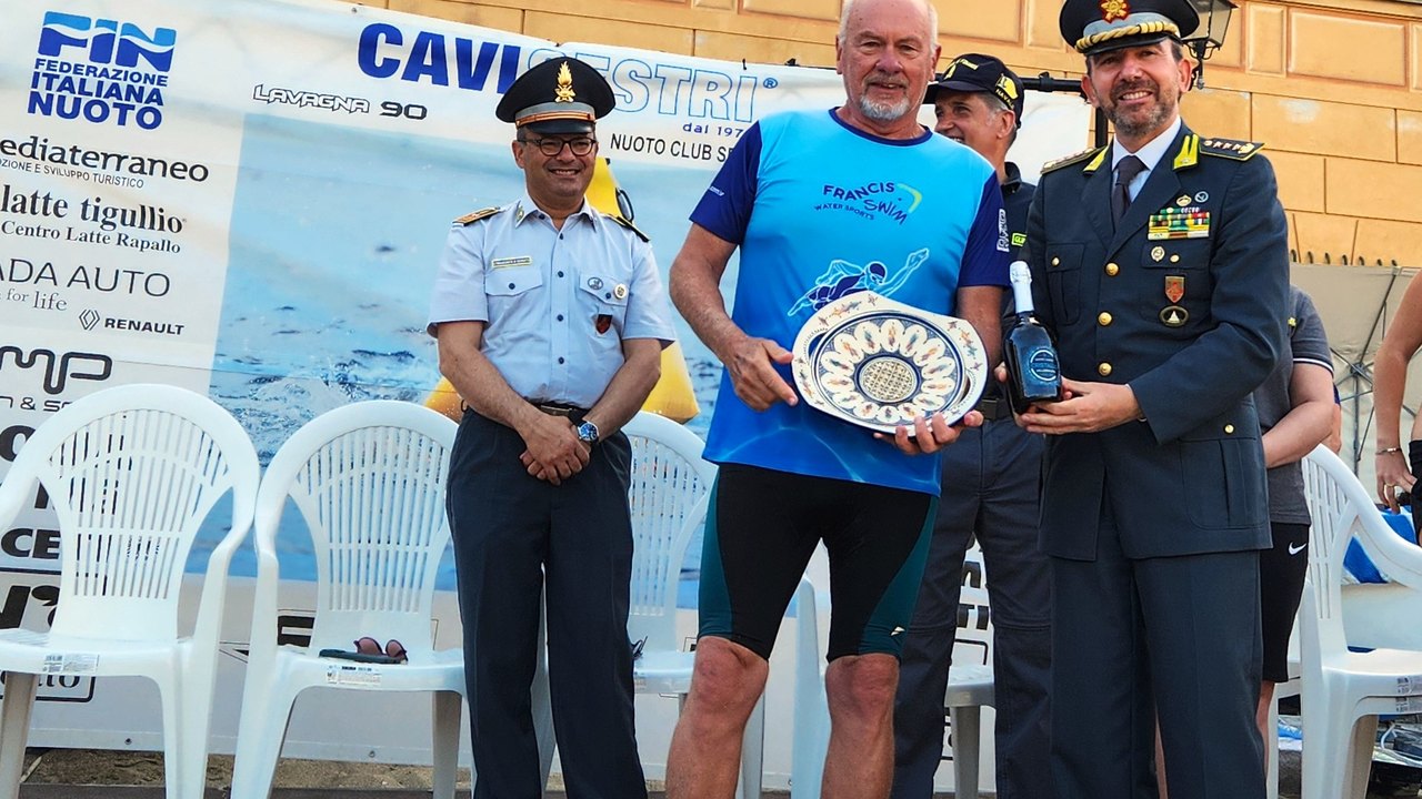 Projeto Nadando Pelos Cartões Postais é destaque no tradicional evento Cavi Sestri Levante