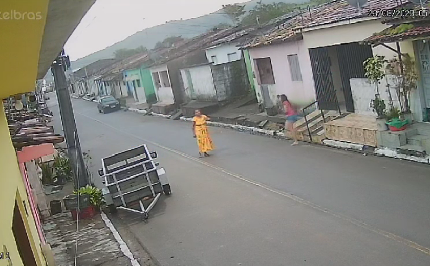 Ex-marido invade casa e tentar matar mulher após fim do relacionamento em Maribondo