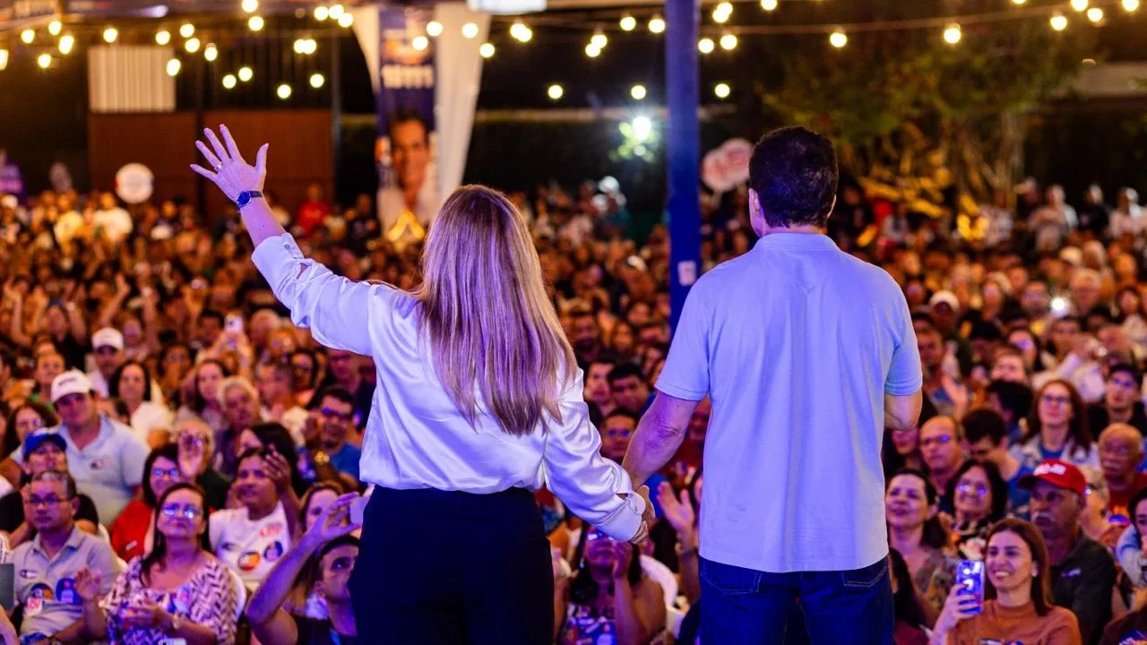 Reta final: Ricardo e Rute Nezinho reúnem cerca de 4 mil pessoas em último grande encontro antes das eleições