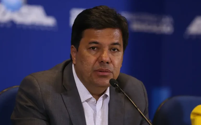 Relator da PEC de Segurança rebate cobranças por votação e diz que medida não mudaria situação do Rio