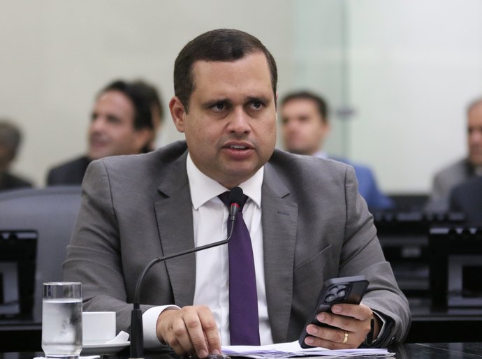 Deputado Fernando Pereira destaca ação do programa Moradia Legal