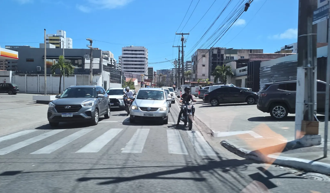 Sem multas: Maceió precisa de ordenação e organização no trânsito que se torna caótico em dezembro