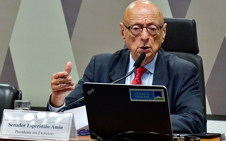 Amin defende redistribuição de vagas na Câmara com base no censo de 2022