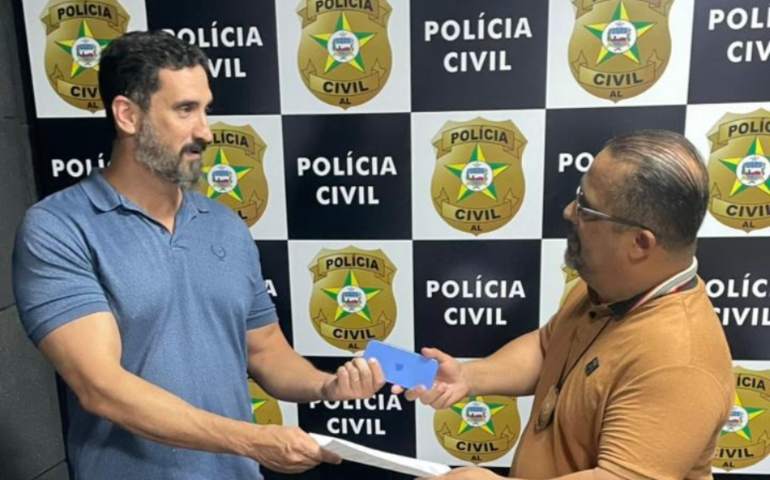PCAL recupera aparelho celular furtado em show e devolve à vítima
