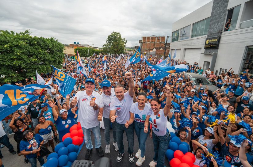 Neno na Laje realizou uma das maiores caminhadas de Alagoas com a presença do governador Renan Filho e do senador Renan Calheiros