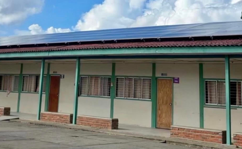 Prefeitura de Branquinha instala sistema de energia solar nas escolas