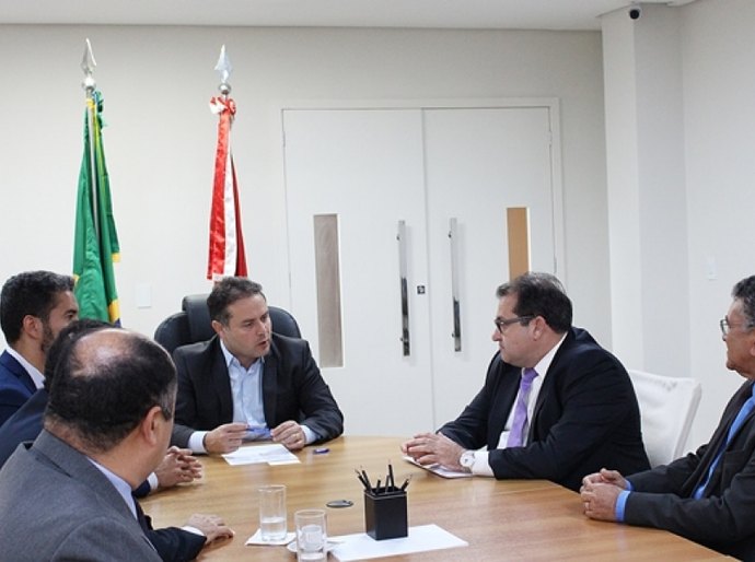 Avanços atuais da Redesim são apresentados ao governador Renan Filho