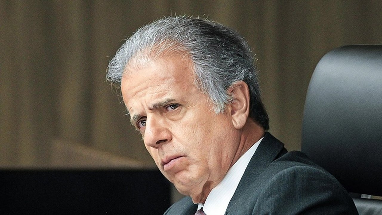 Confirmado para Defesa, Múcio Monteiro é amigo de Lula e bem visto por militares