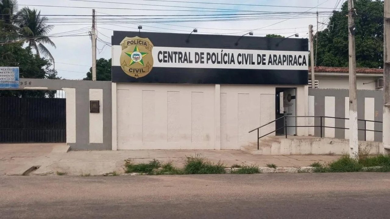 Homem ataca vizinhos e familiares com faca tipo cutelo em Arapiraca