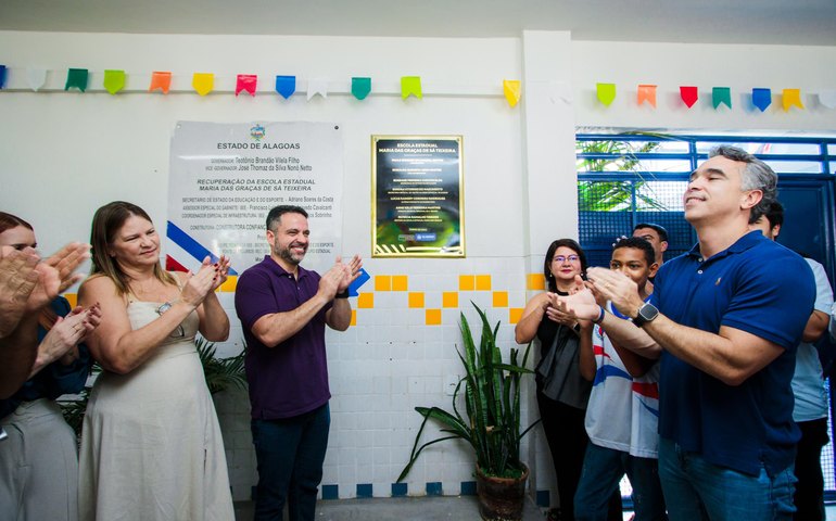 Em Maceió, governador inaugura ginásio em escola no Feitosa e beneficia 700 estudantes