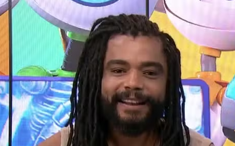 'BBB 25': Douglas, irmão de Diogo Almeida, disse que não gostou de ver Aline beijando Thamiris