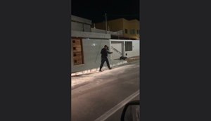 Capivara é resgatada na Orla de Atalaia em Aracaju.jpg