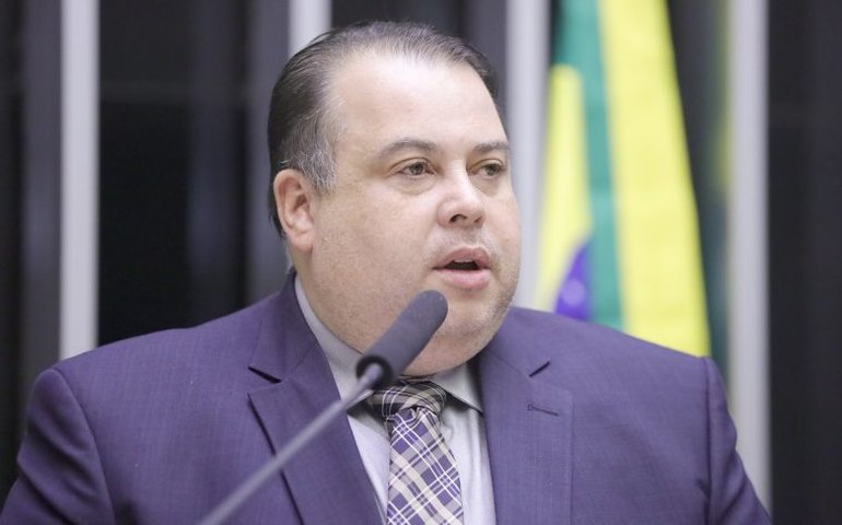 Comissão aprova criação do sistema nacional de difusão de pesquisas científicas