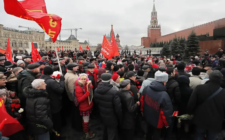 Dia da Vitória: Putin reforça apoio a militares envolvidos na guerra na Ucrânia