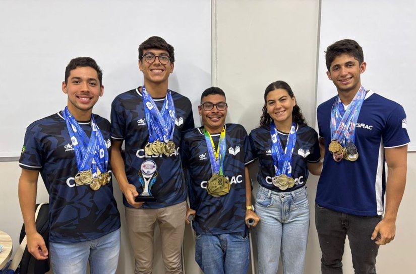 Cesmac celebra desempenho excepcional dos atletas da natação em 2025