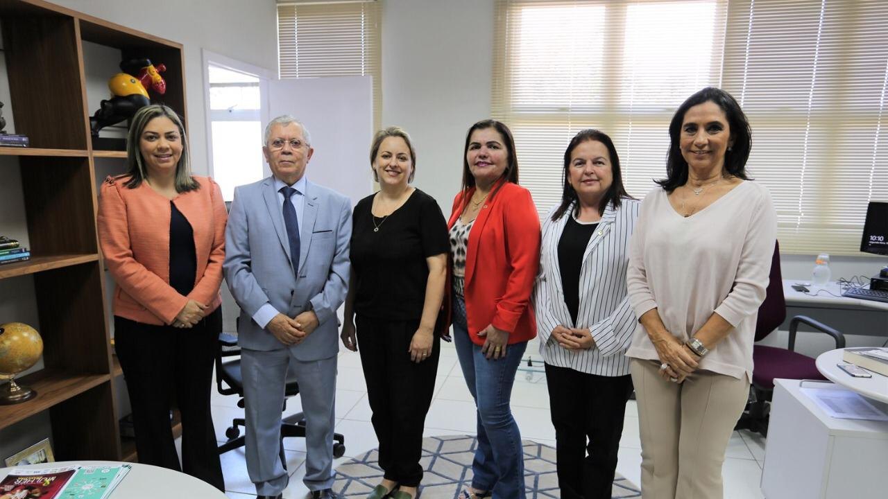 Bancada Feminina conhece Casa da Mulher Brasileira, em Campo Grande