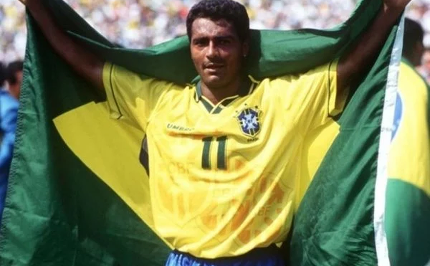 Justiça penhora imóveis de Romário por dívida de R$ 90 mil com Dunga