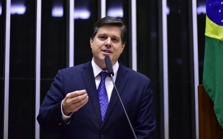 Relator de PEC dos municípios troca Selic por IPCA como base para juros de parcelas de dívidas