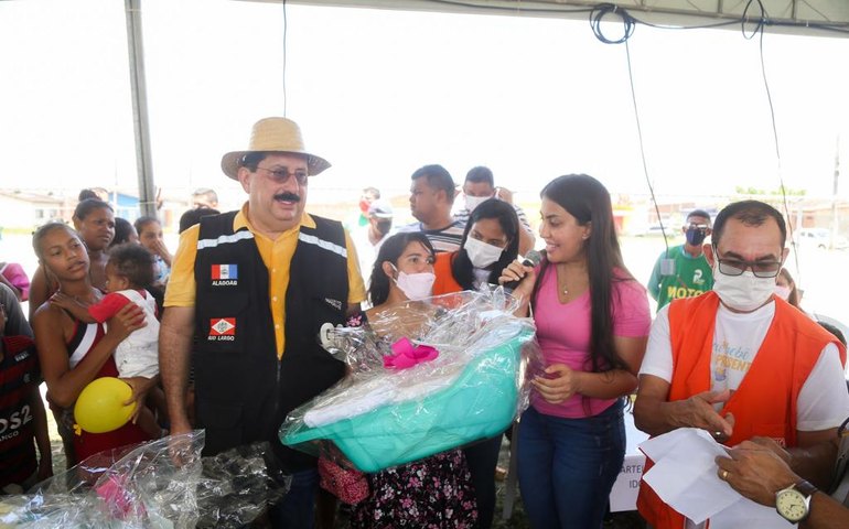 Viva Nossa Gente: Prefeitura de Rio Largo realiza ação conjunta de cidadania que beneficiam a população, no Conjunto Barnabé Oiticica