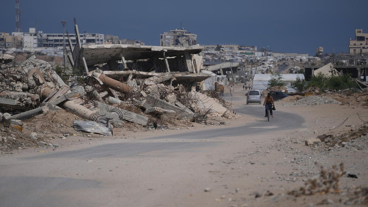 Como guerra iniciada exatamente 3 anos atrás deixou Gaza em crise humanitária sem precedentes?