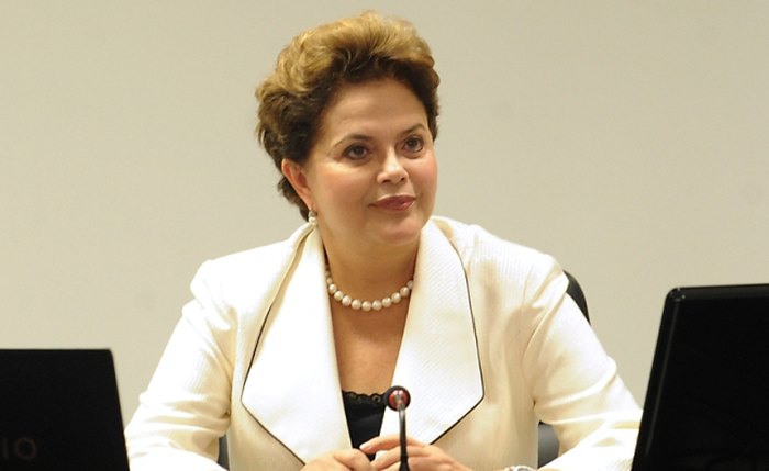 Programa Brasil Carinhoso começa a ser pago em 18 de junho, diz Dilma