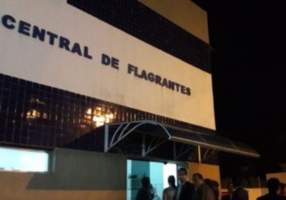 Assaltantes são agredidos populares no Benedito Bentes