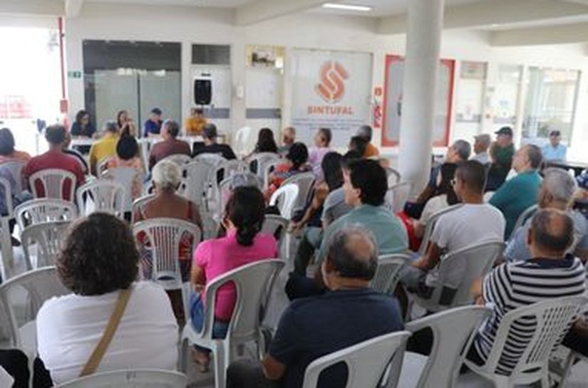 Assembleia aprova paralisações dos técnicos administrativos da Ufal nos dias 5, 21 e 22 de maio