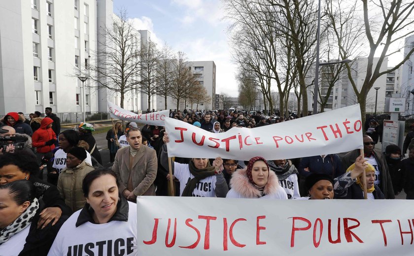 Morte de jovem pela polícia provoca onda de protestos na França