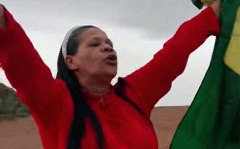 Oração, tempestade e polêmica: fala de Irmã Mônica viraliza após chuva com raios em ato bolsonarista