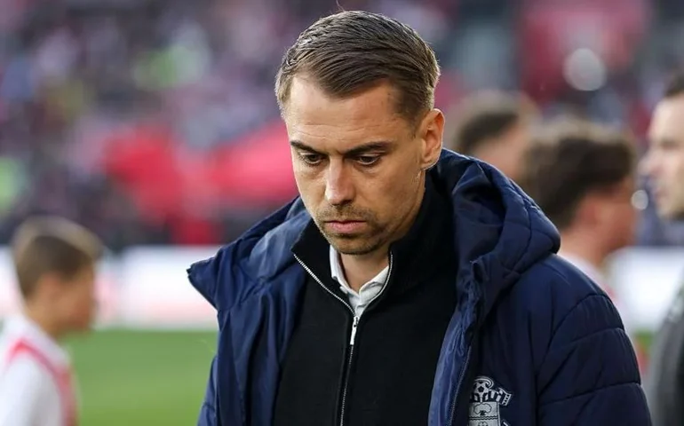 Técnico do Southampton pede desculpas após escândalo de espionagem que custou acesso à Premier League