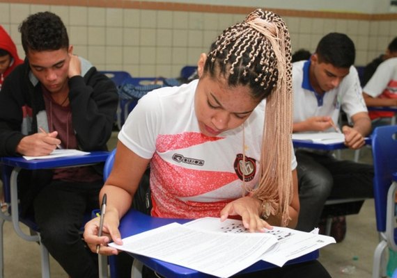 Prazo para isentos da taxa de inscrição no Enem acaba neste domingo (26)