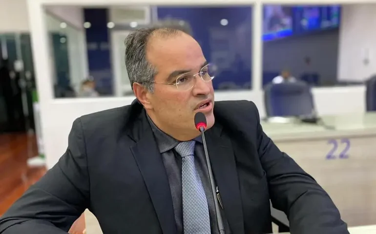 Vereador critica imprensa pela divulgação do aumento de salários: “quem é o jornalista que não quer aumento?”