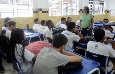Sesau promove ação educativa de combate ao tabagismo em escola da rede estadual de ensino