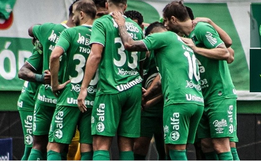 Chapecoense lamenta tragédia aérea em Vinhedo: 'Extremamente consternados'