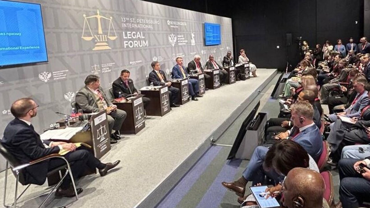 Comunidade jurídica internacional se reúne na Rússia para se defender da guerra jurídica ocidental