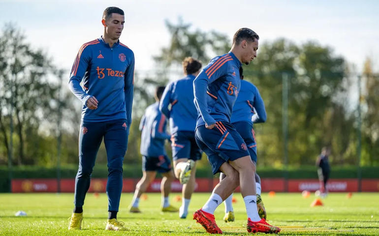 Ten Hag confirma Cristiano Ronaldo em jogo da Liga Europa após afastamento