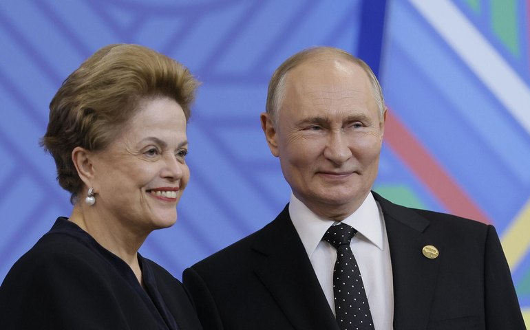 Em encontro com Dilma, Putin defende cooperação para expandir liquidez de moedas nacionais do BRICS