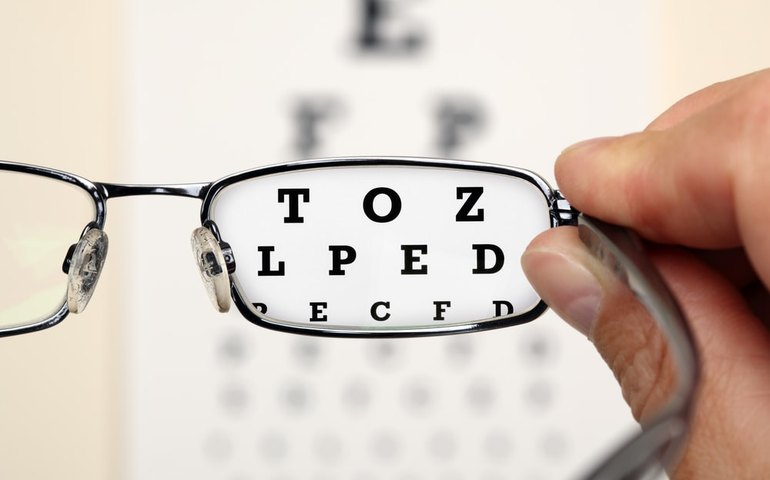 Mau desempenho na escola pode ser causado por problemas na visão