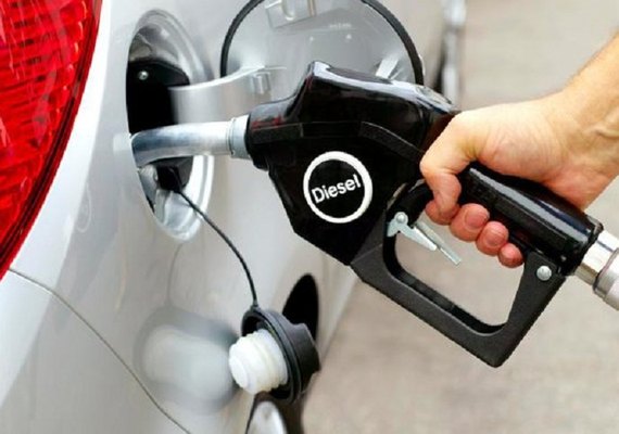 Queda do diesel aproxima preço interno da paridade internacional, diz Abicom